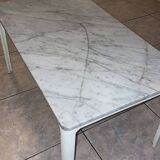 White marble base table