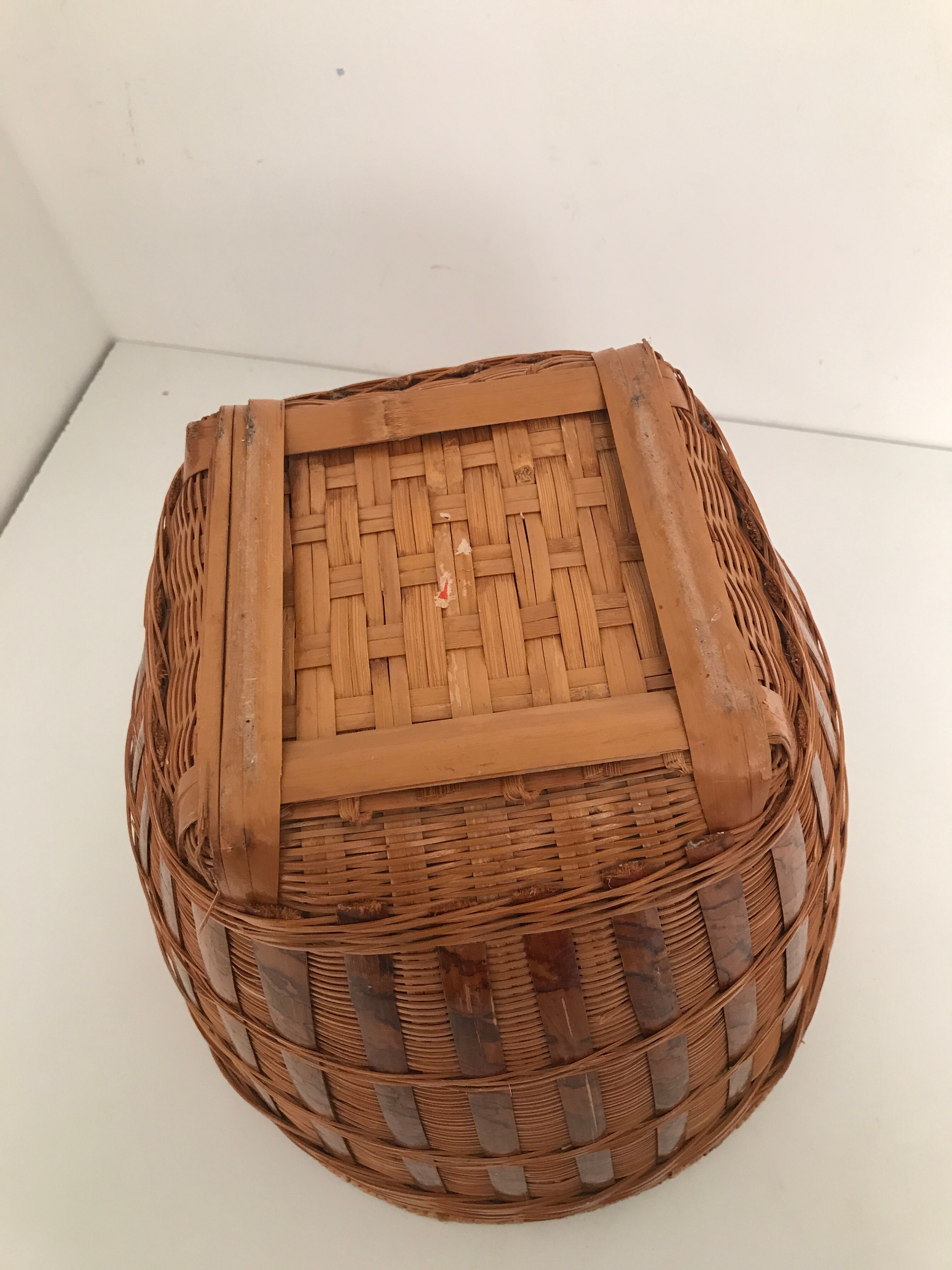 Panier de linge en rotin osier rond vintage
