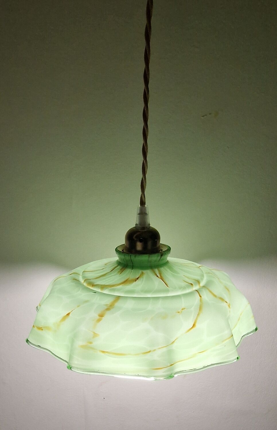 Caramel marbled green pendant light