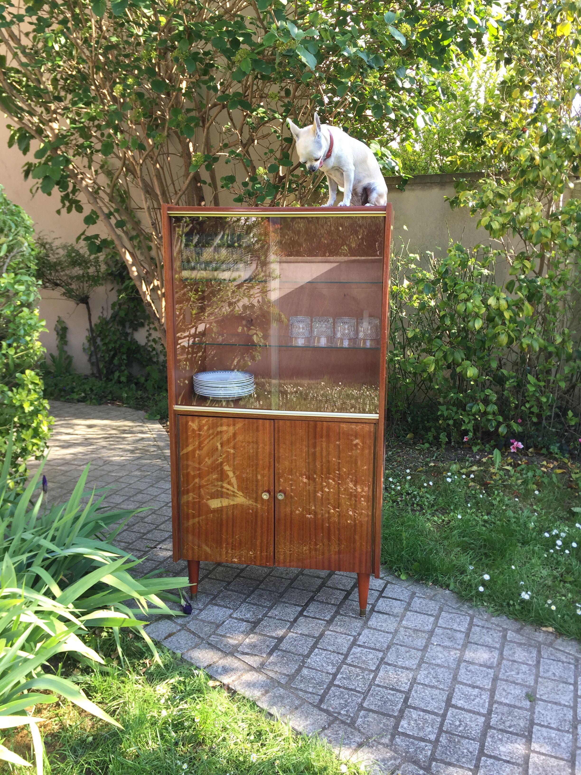 Buffet vaisselier vintage 1950 avec vitrine