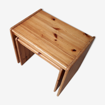 Pine gigognes tables