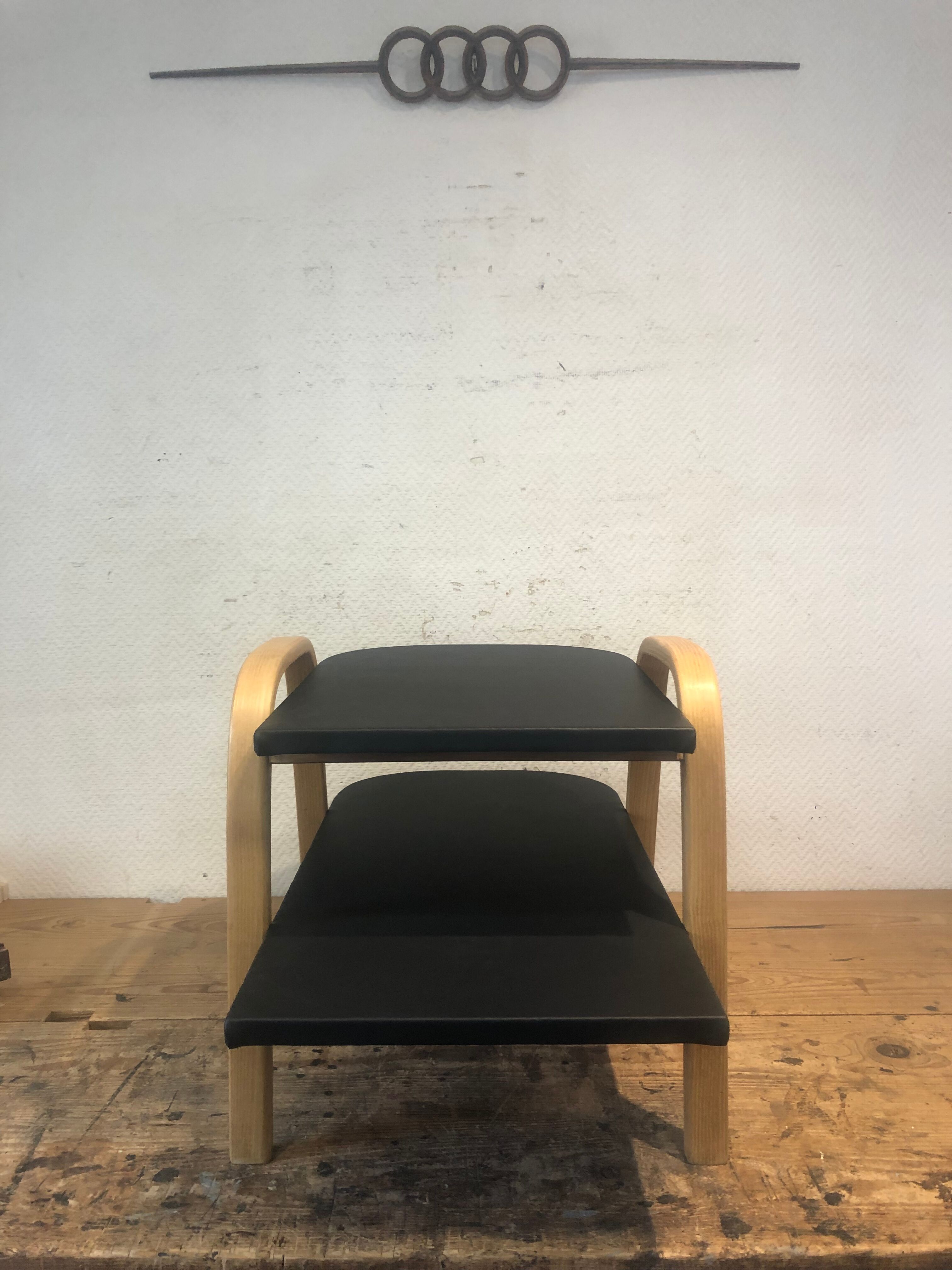 Table Steiner bow wood