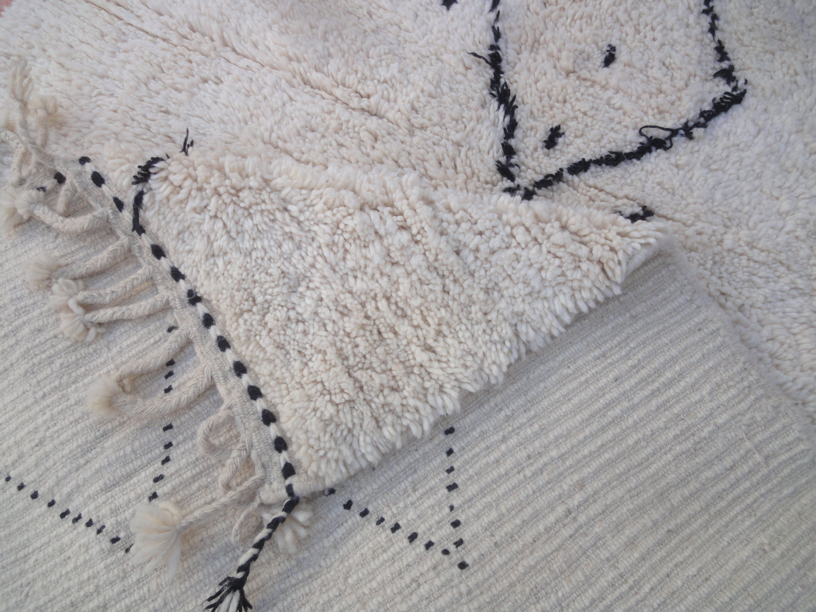 Carpet beni ourain 237 x 148 cm