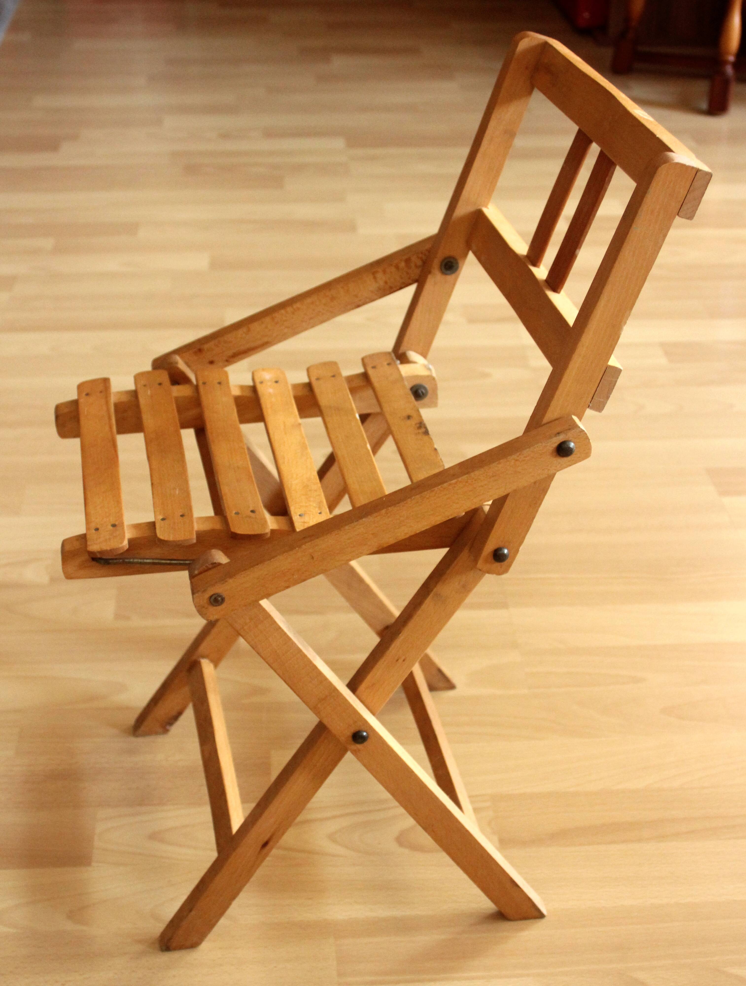 Foldable wooden children stool - Vintage from the 60s