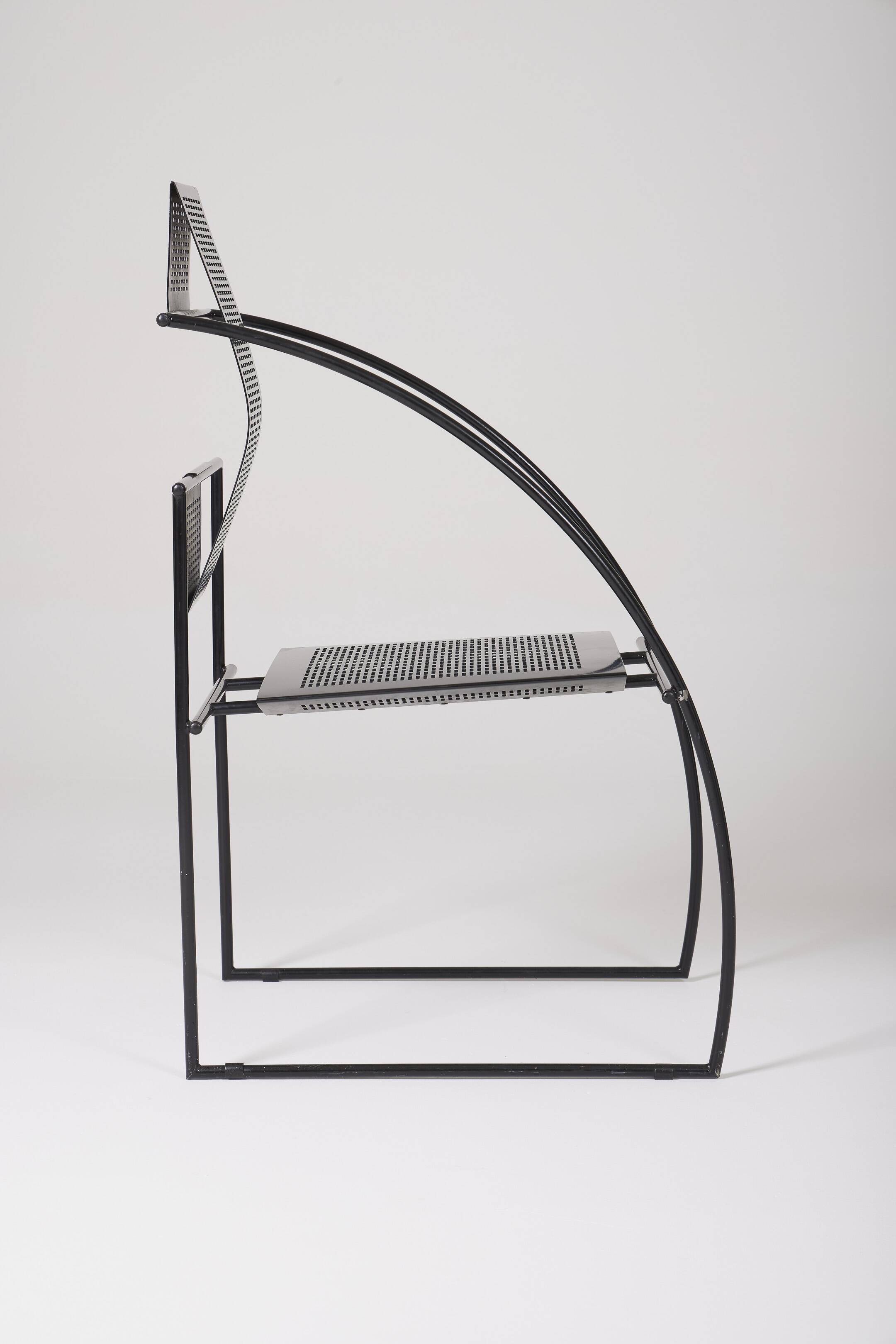 Black metal chair "Quinta" Mario Botta
