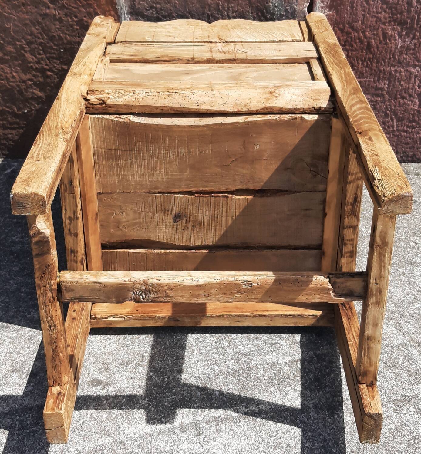 Fauteuil, chayère ou trône en bois, début 19ème siècle.