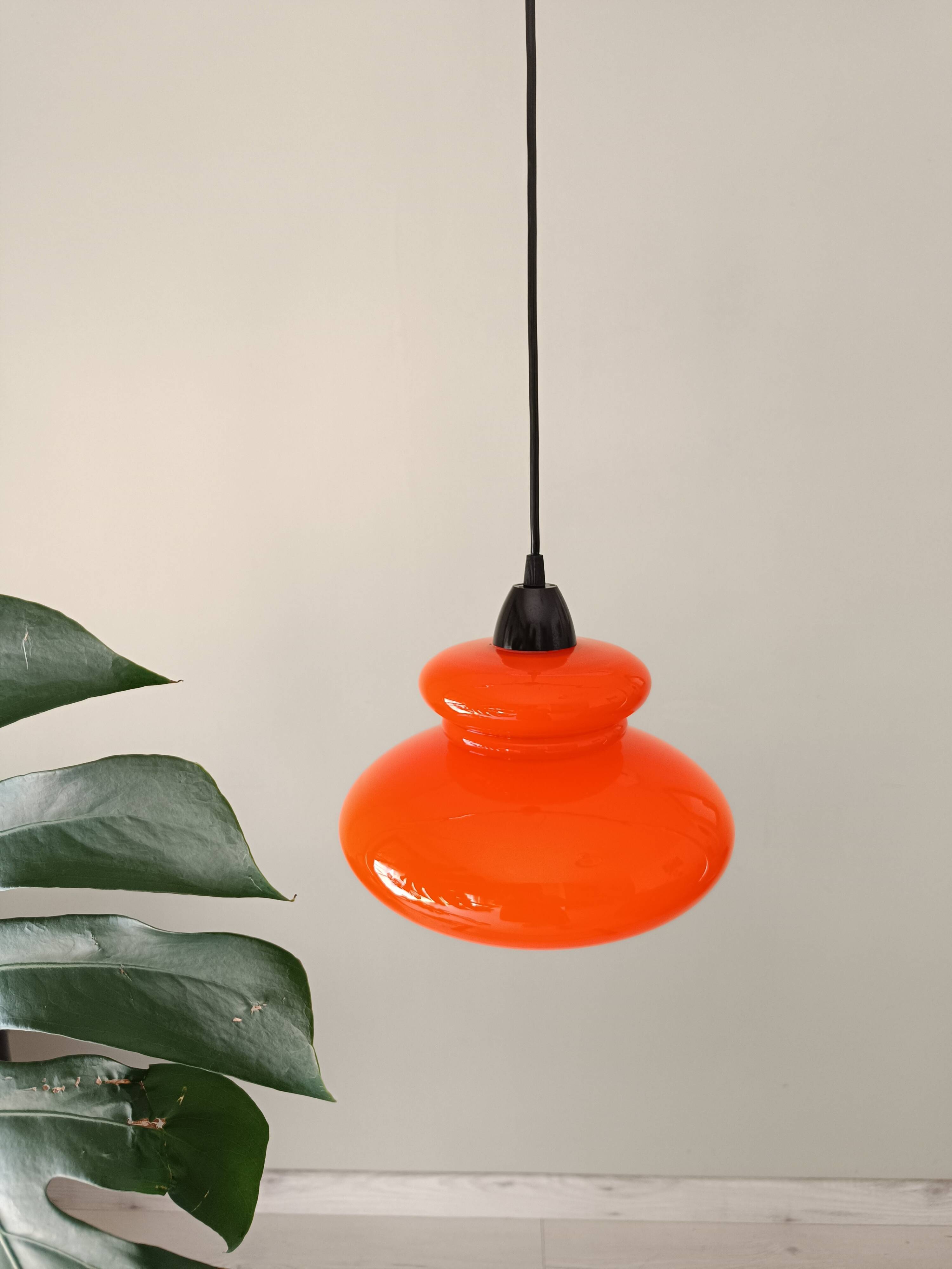 Lustre opaline orange années 70