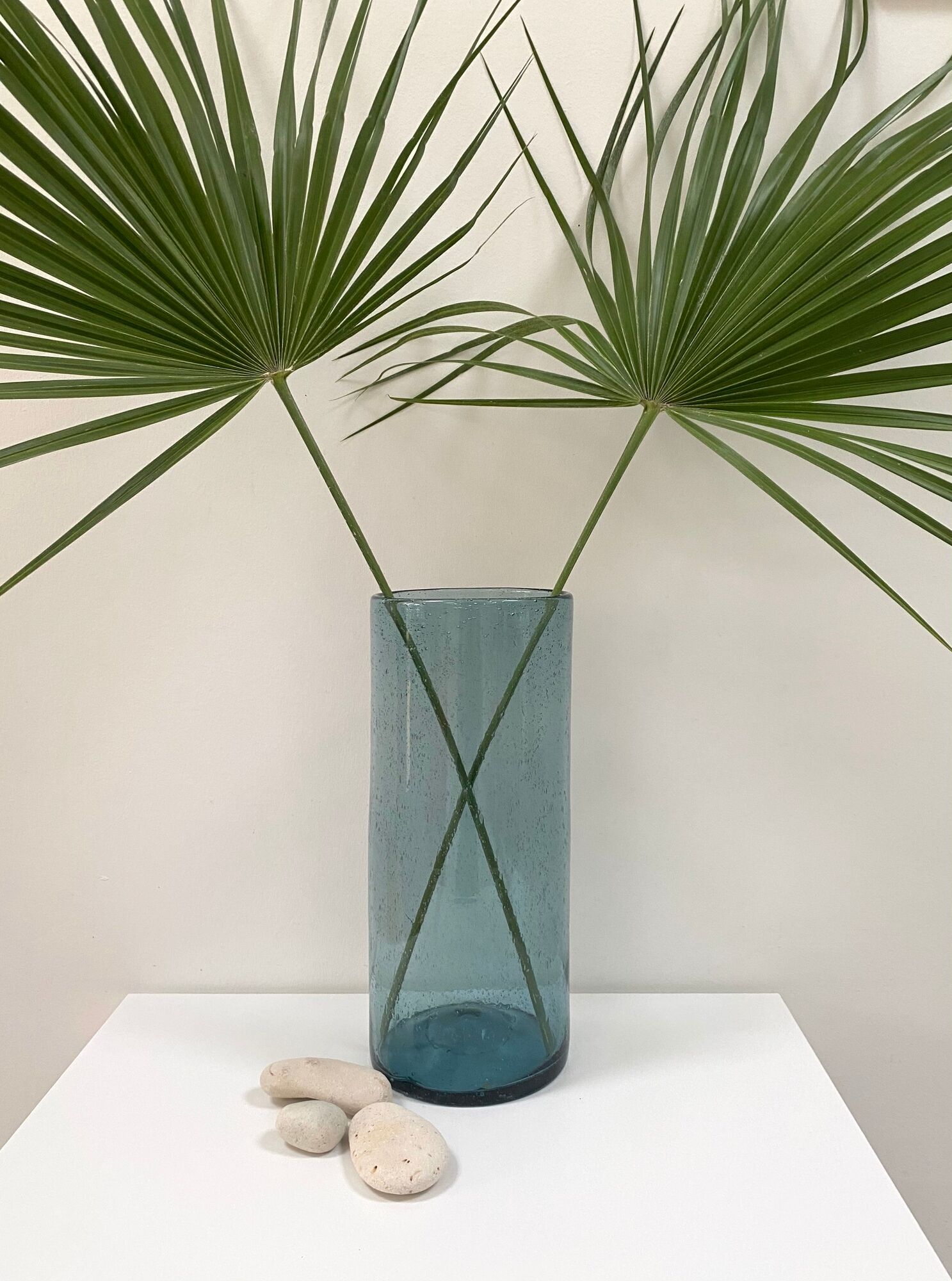 Vase in blown glass bubbled blue gray from the 60s