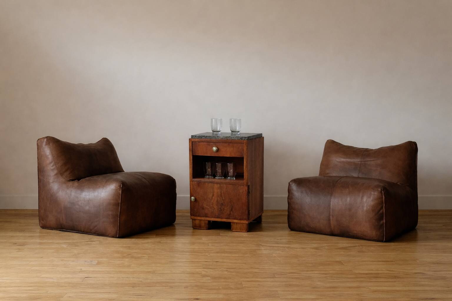 Art Deco side table in wood and marble – 1930s – bedside table