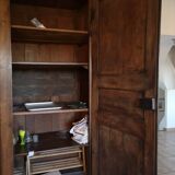 Armoire très ancienne noyer