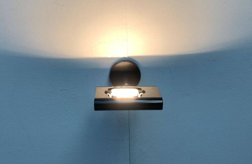 Postmodern Italian wall light Aton Parete by Ernesto Gismondi for Artemide, 1980s, set of 2.