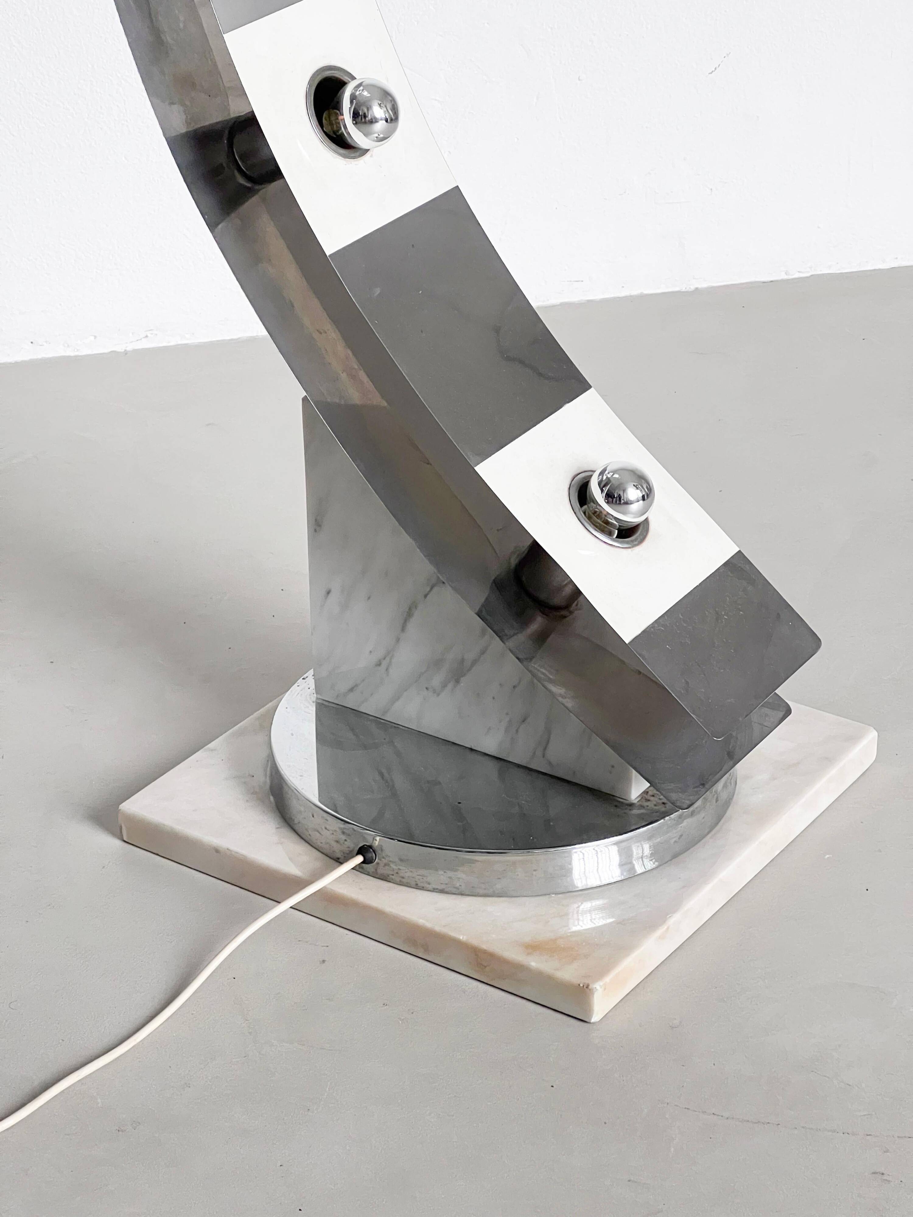 Sculptural space age floor lamp in marble and chrome metal, italian design