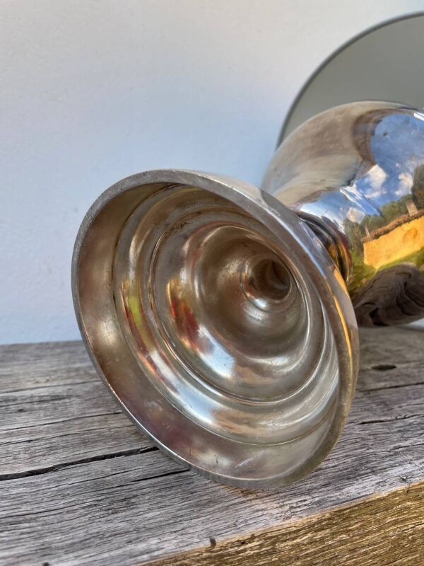 Grande lampe en métal argenté balustre classique o