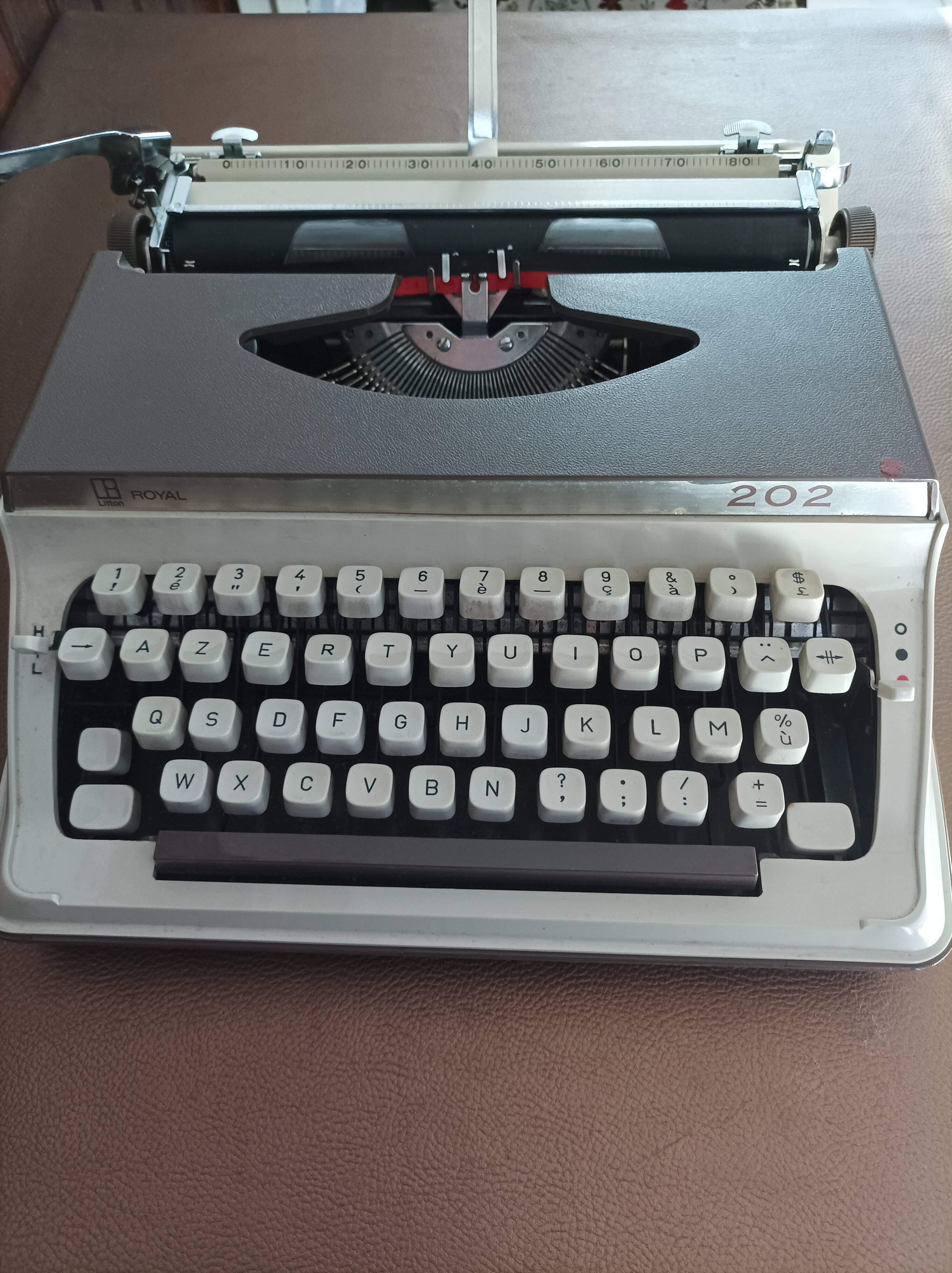 Royal 203 cappuccino & cream revised new ribbon