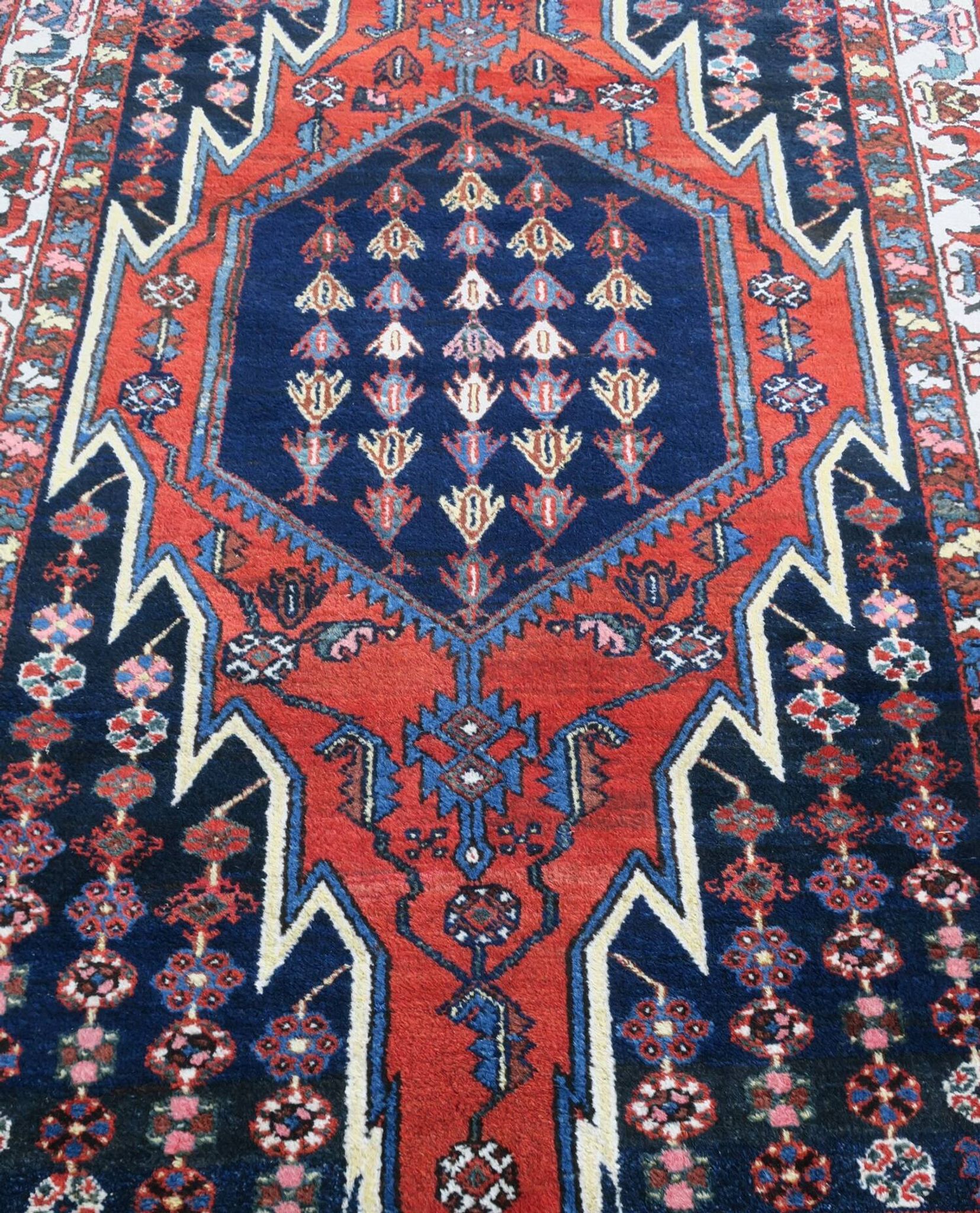 Tapis vintage noué main 1960, 135 cm x 208 cm