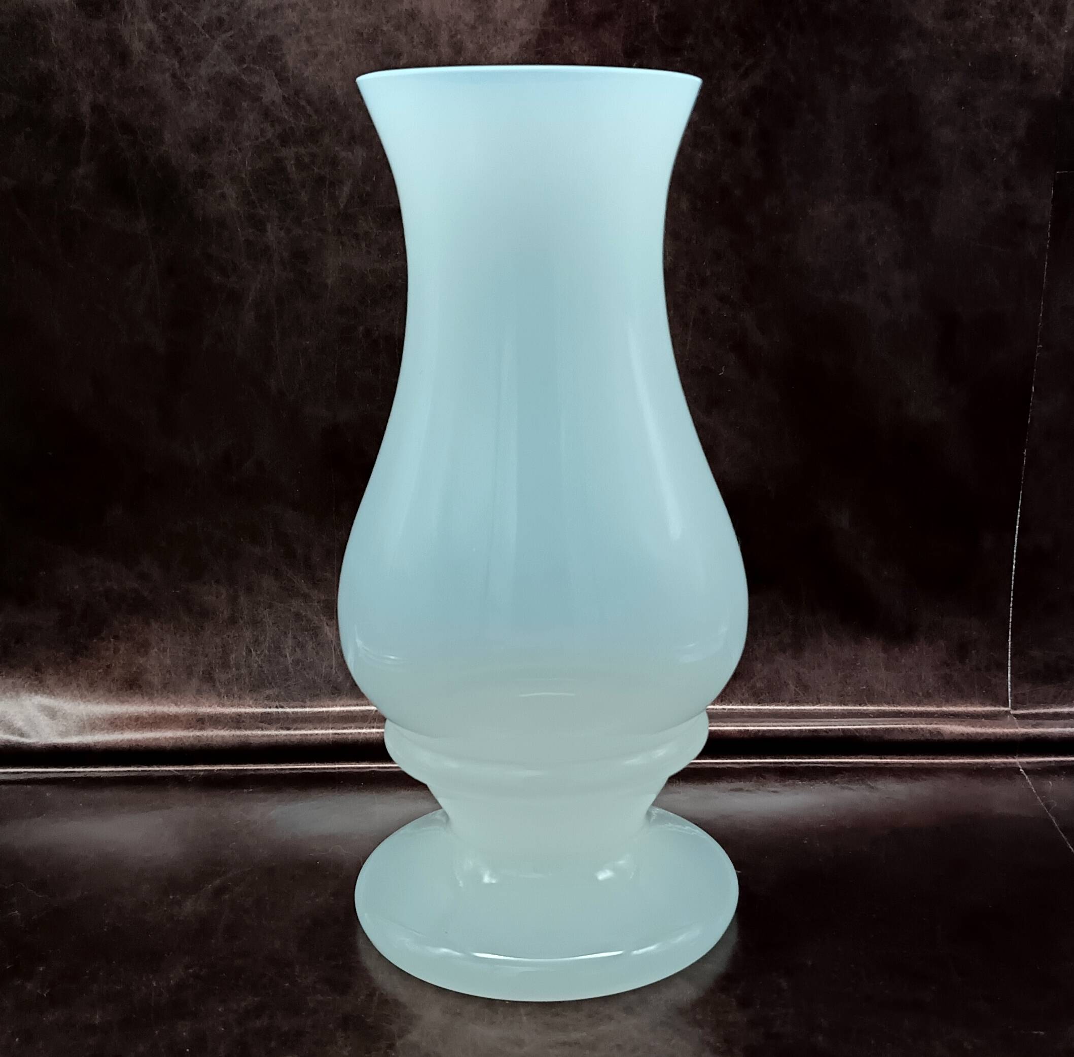 Vase en opaline blanche, années 80/90