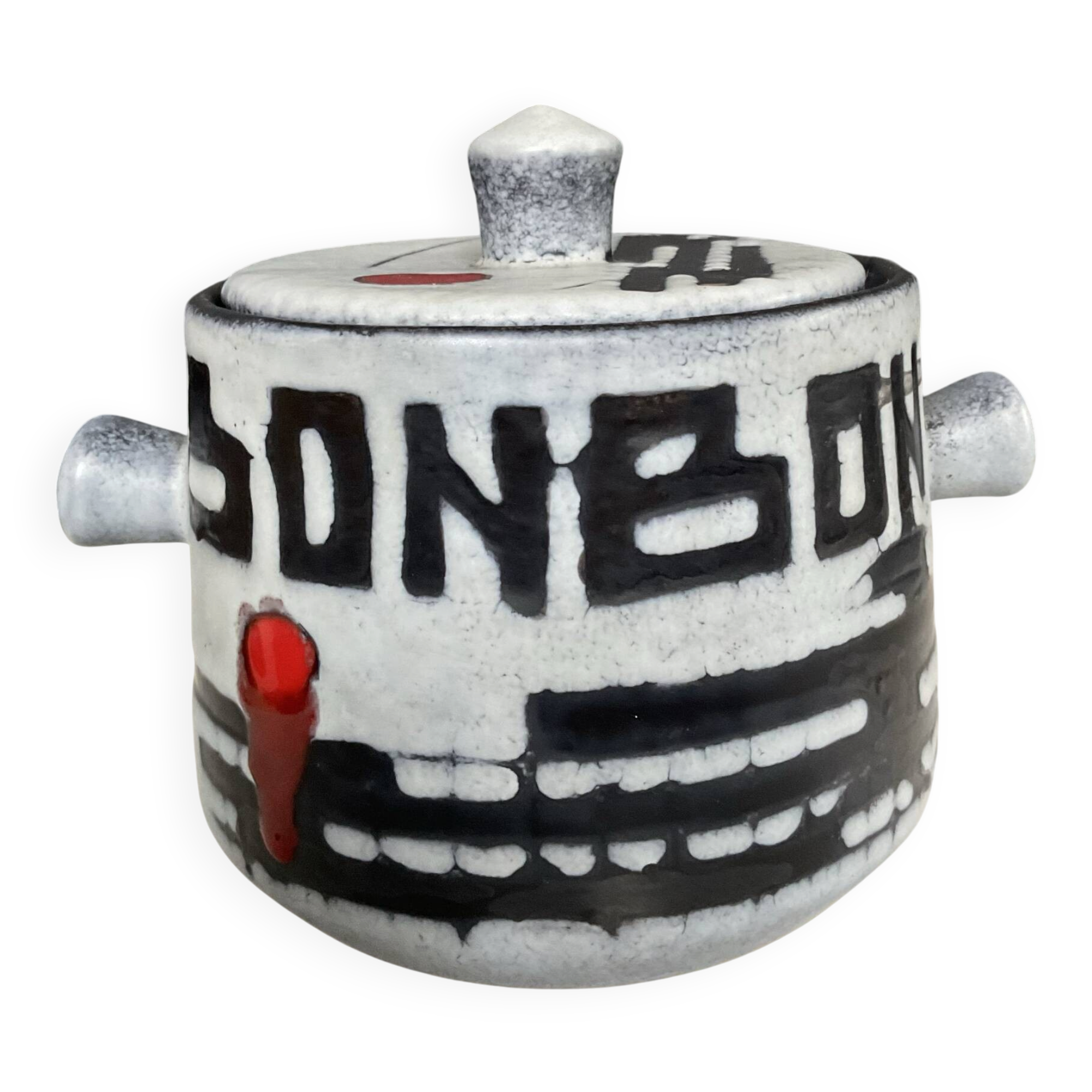 Vintage ceramic bonbonnière from Vallauris, signed.