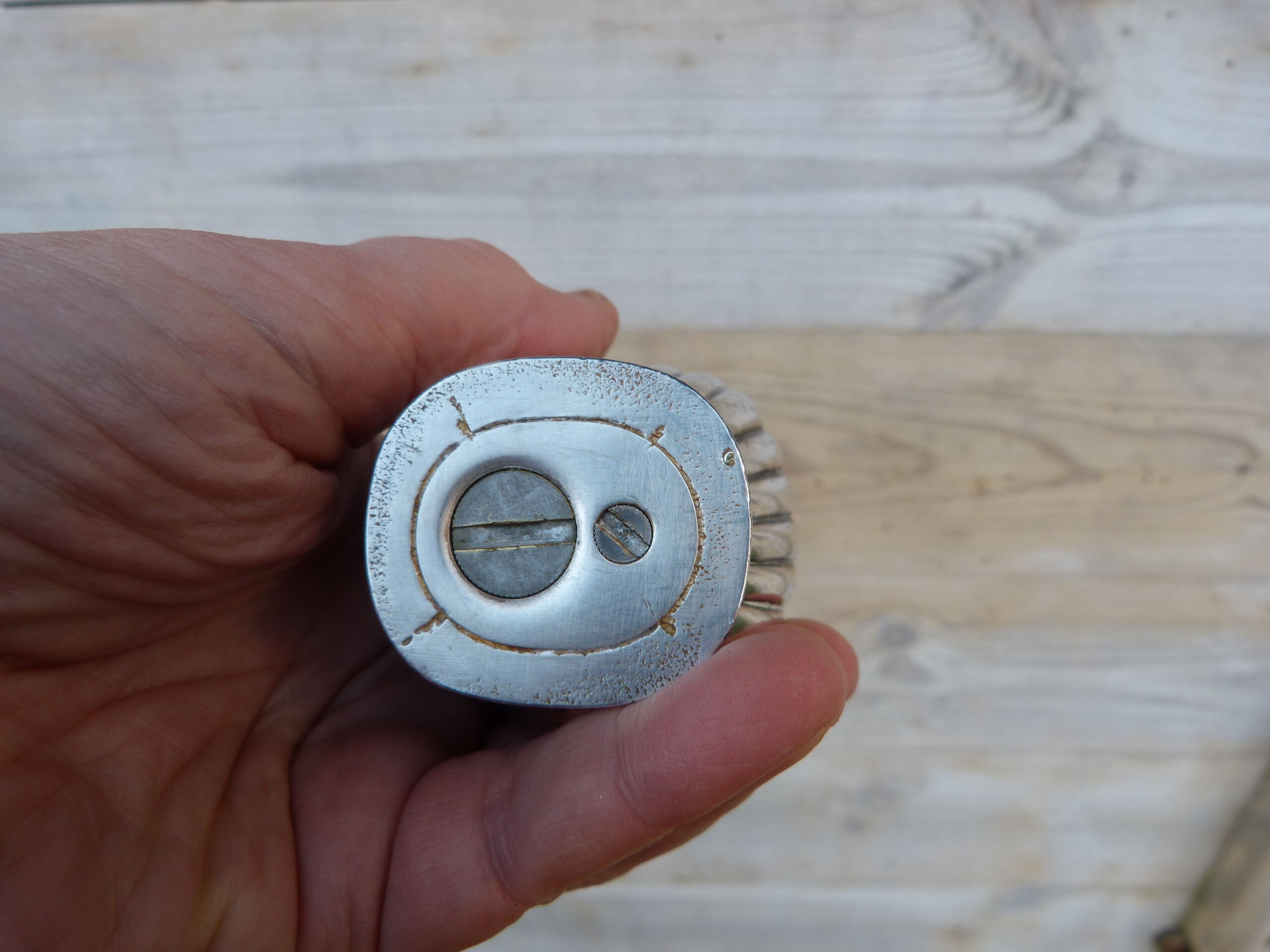 Berney Thada table lighter oil lighter