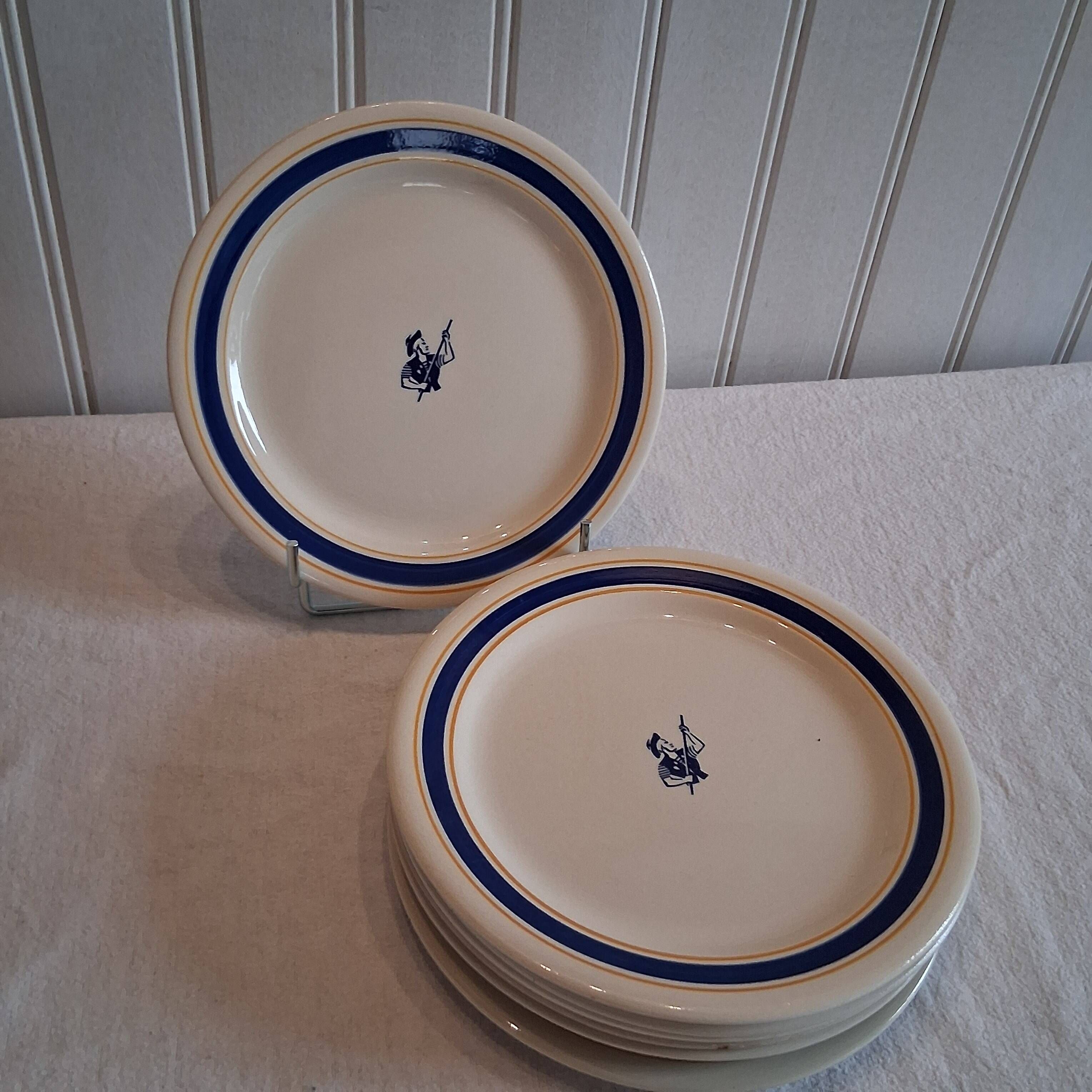 Set of 7 advertising plates from Gien "Gondolo" in good condition.