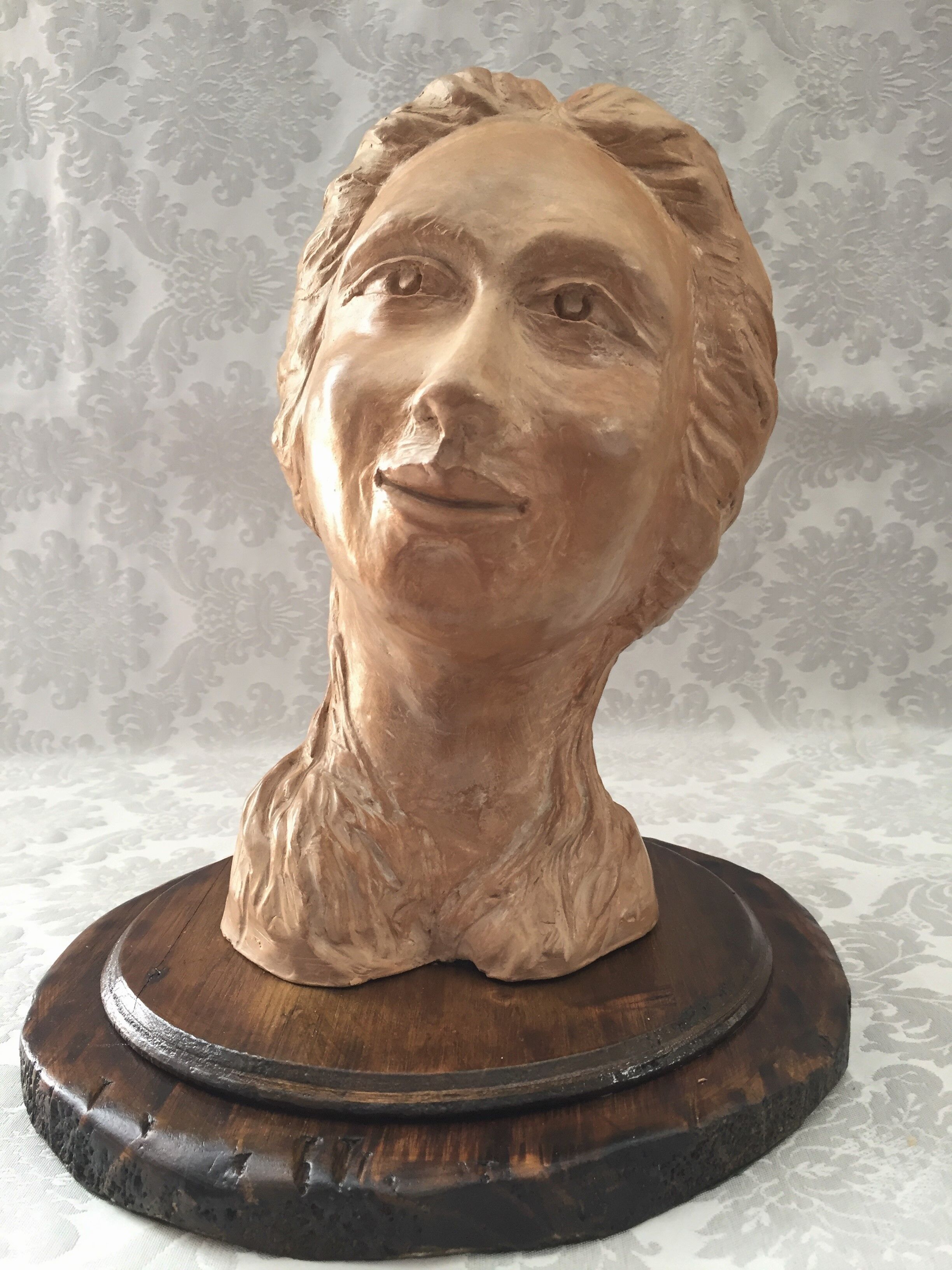 Bust face of woman art design 1950