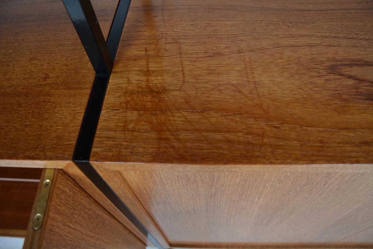 Modular shelf dating from the 60