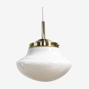 Suspension en opaline