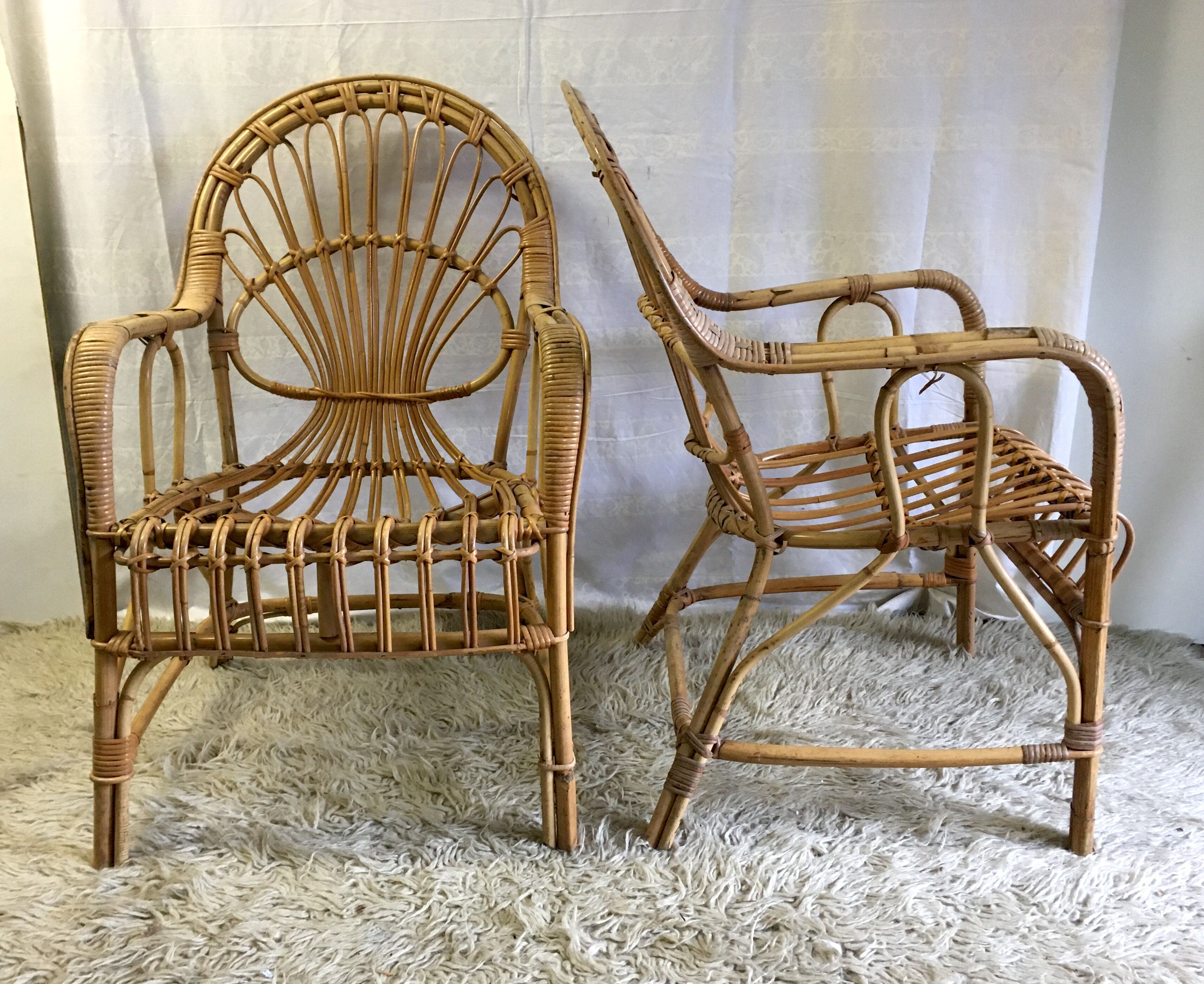 Pair of rattan chairs - 70s