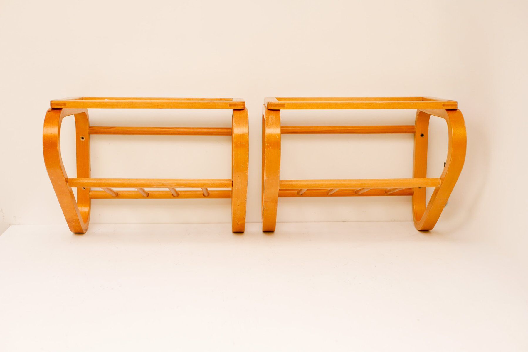 Scandinavian bentwood and glass bedside tables from Gemla, 1920s, set of 2
