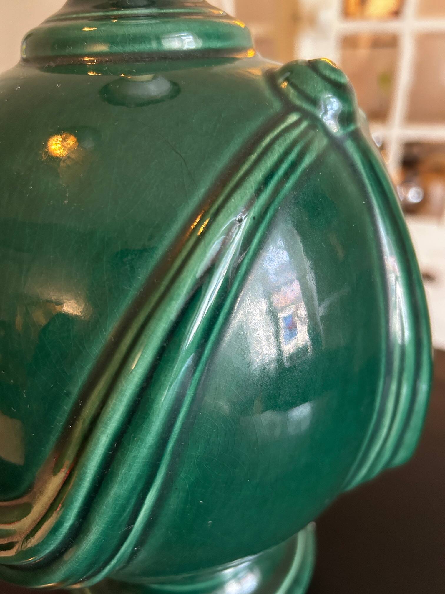 neo-classical ceramic lamp