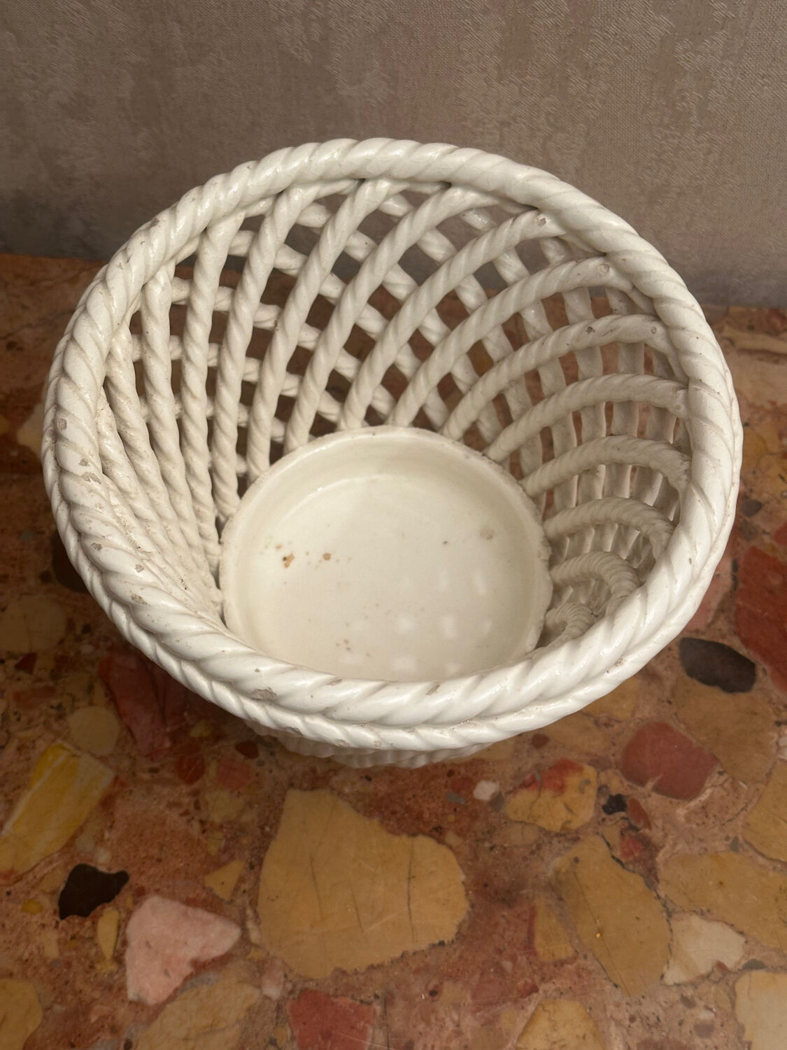Vintage woven ceramic cache-pot