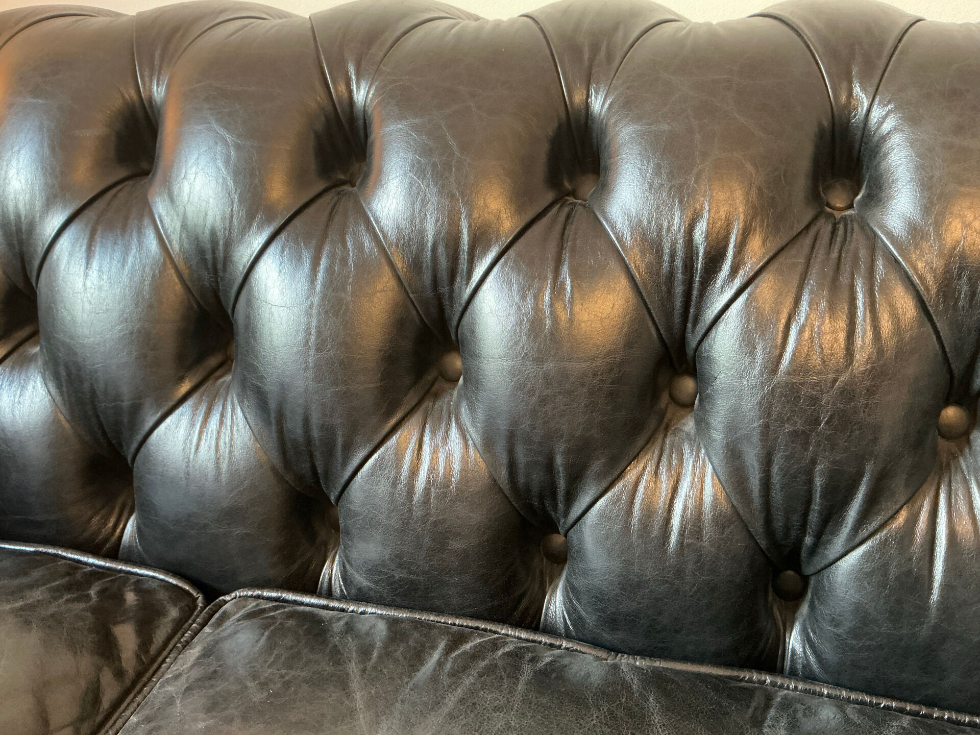 Authentic chesterfield 3-seater sofa fleming & howland - black leather