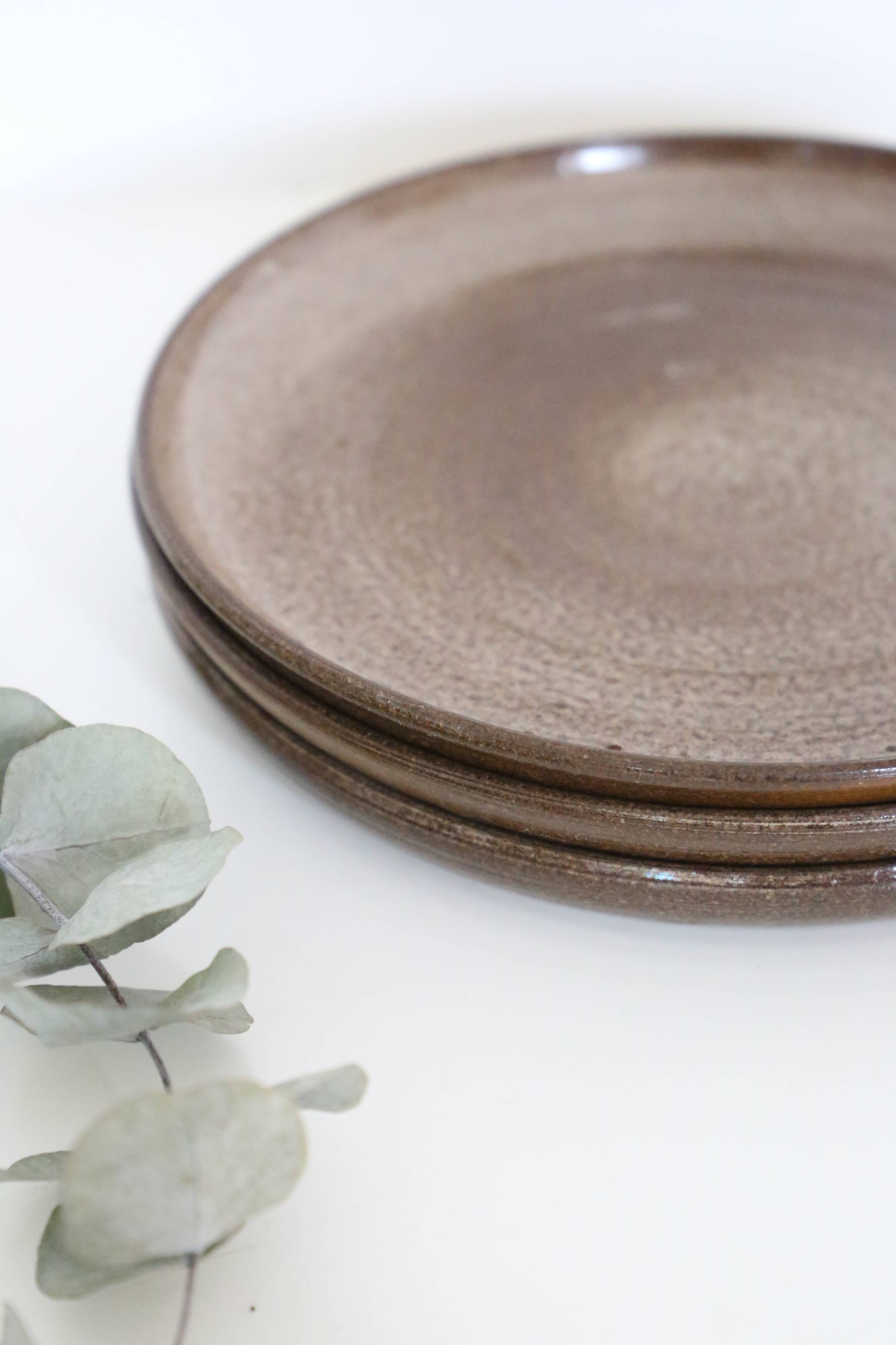 Flat plates x3, artisanal pottery, France
