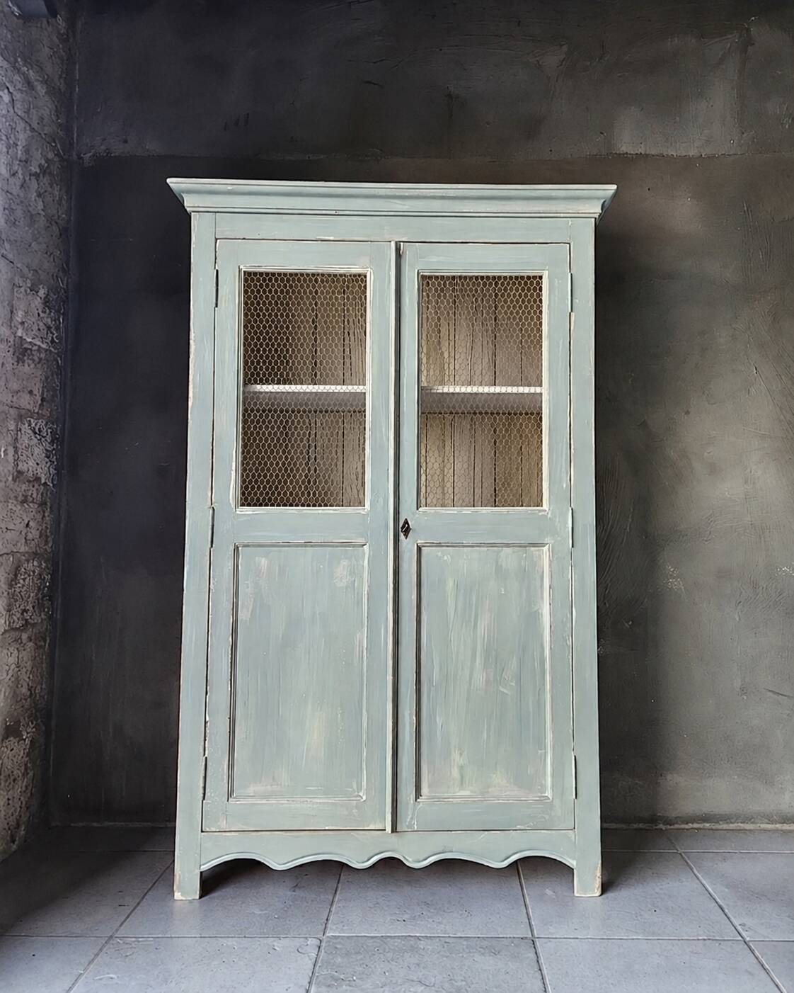 Display cabinet