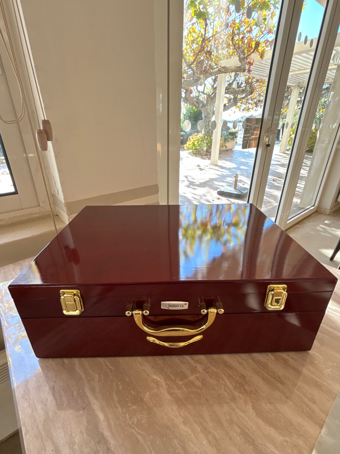 72-piece cutlery set