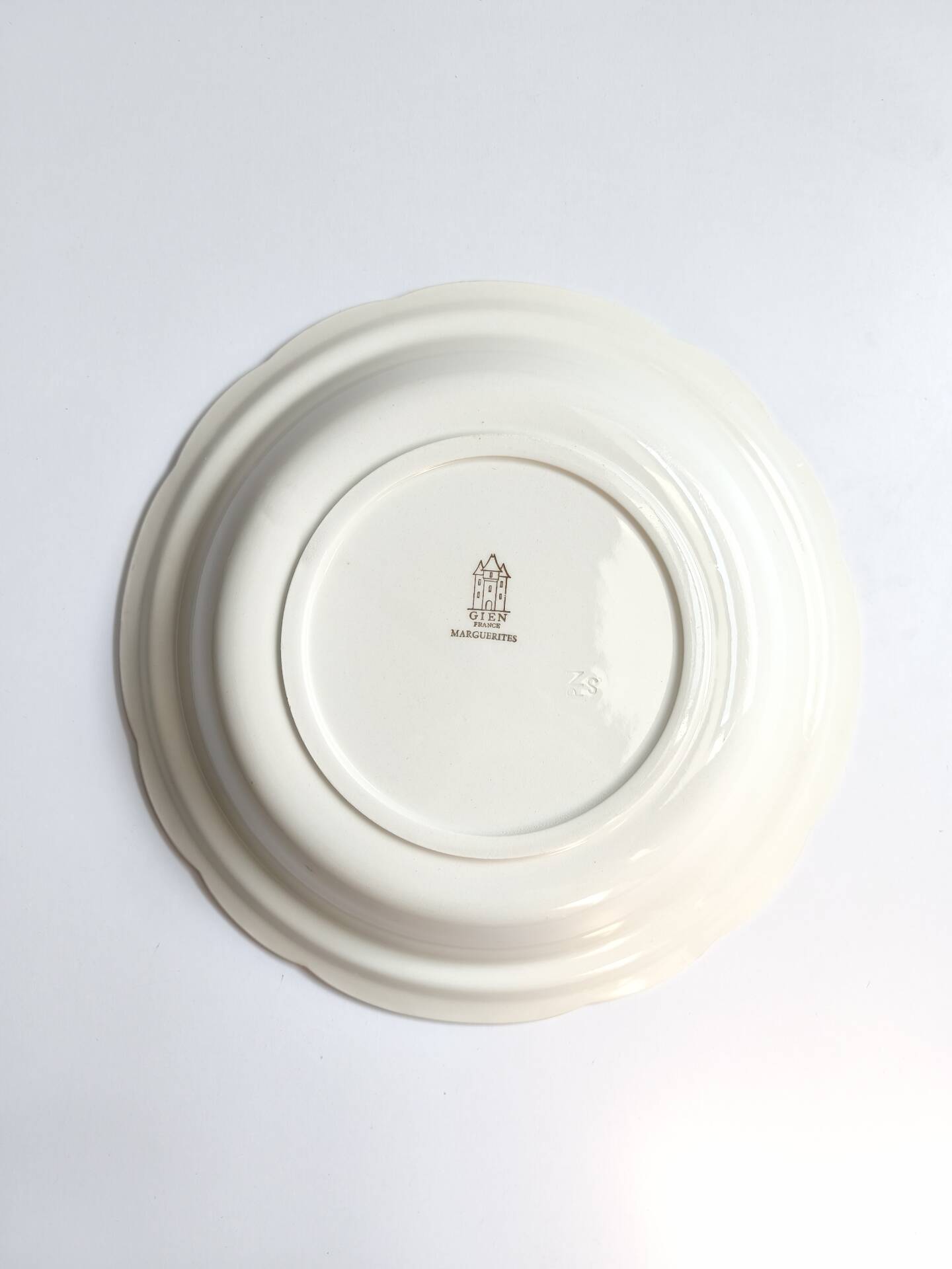 Plat creux gien marguerites vintage