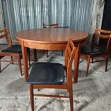 Ensemble table et chaises scandinave