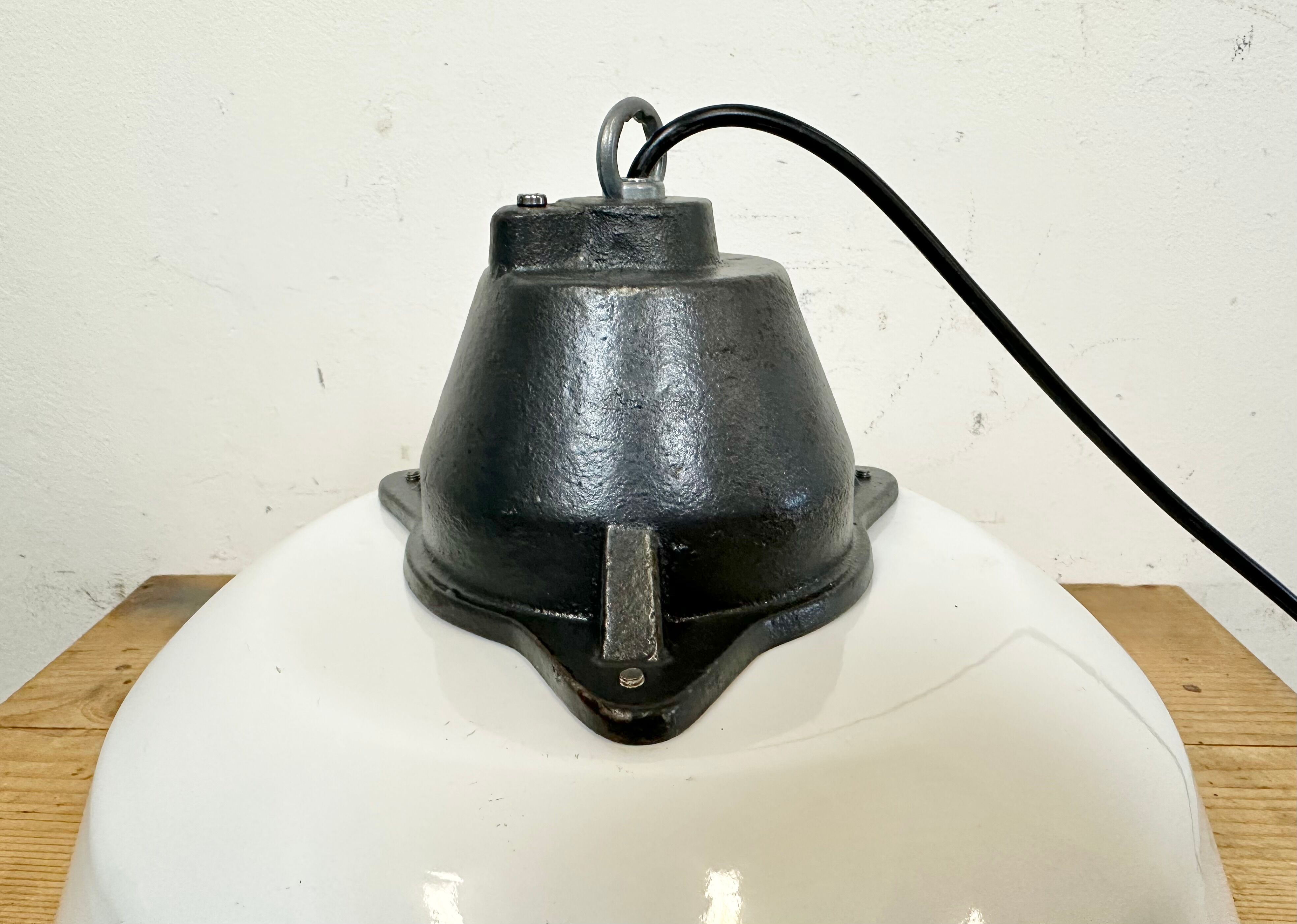 Enamel and cast iron industrial pendant light 1960s