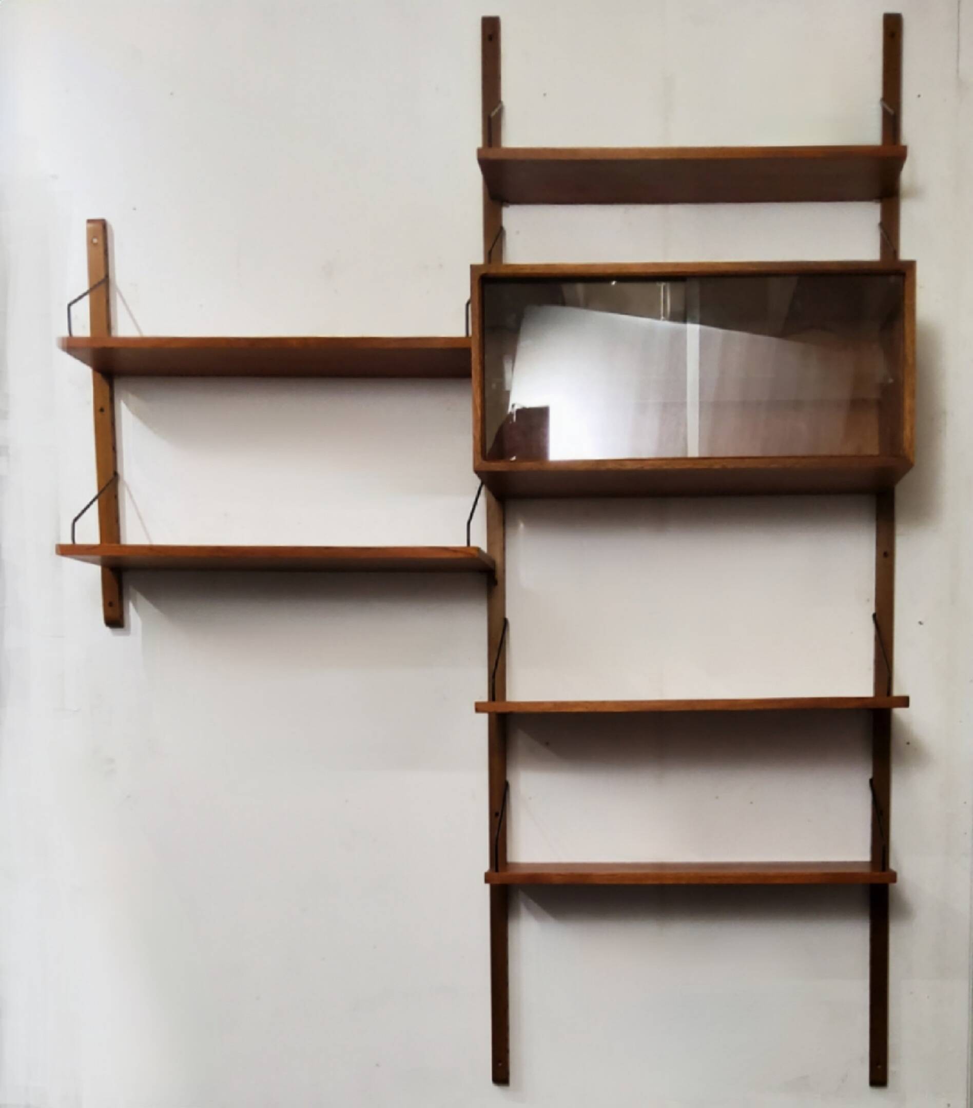 Etagère murale modulable par Poul Cadovius, 1960