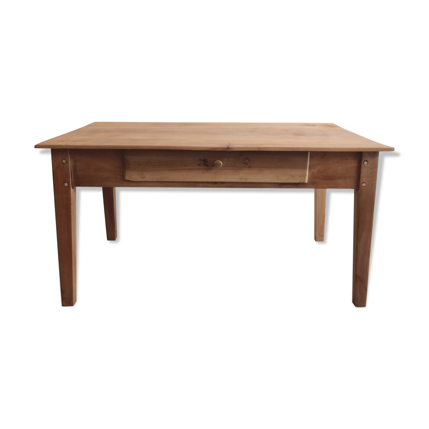 Coffee table in wooden bohemian spirit