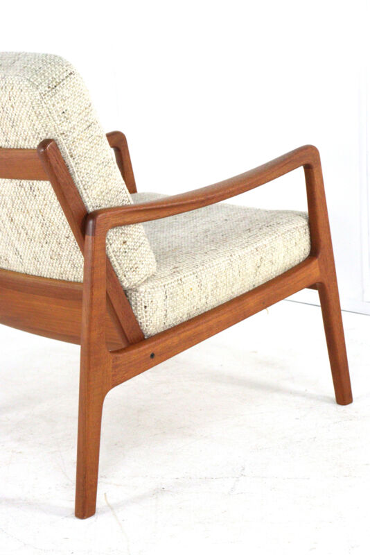 FD109 armchair by Ole Wanscher for France & Søn | Danish design in teak