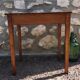 Table en bois vintage