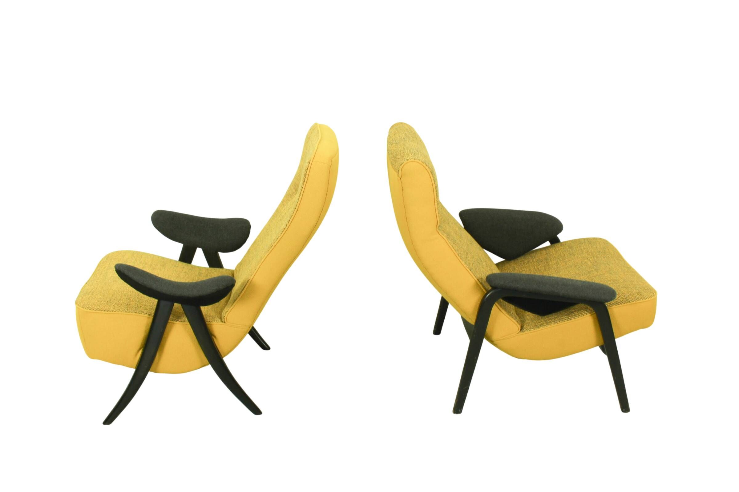 Theo Ruth pour les chaises Artifort Modèle 107 et 137 en Hallingdal Kvadrat.