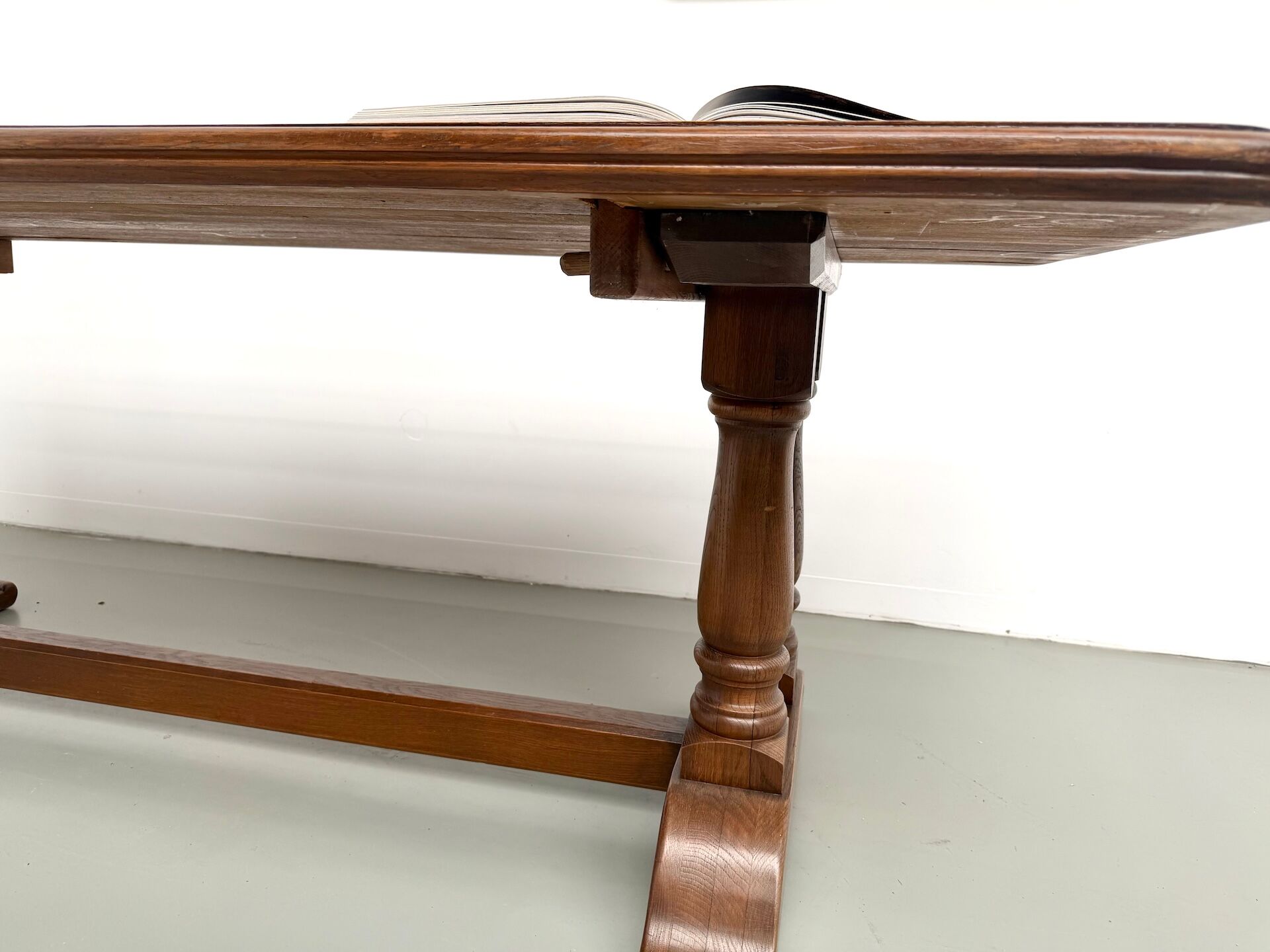 Table de ferme bourgeoise en chêne, années 50