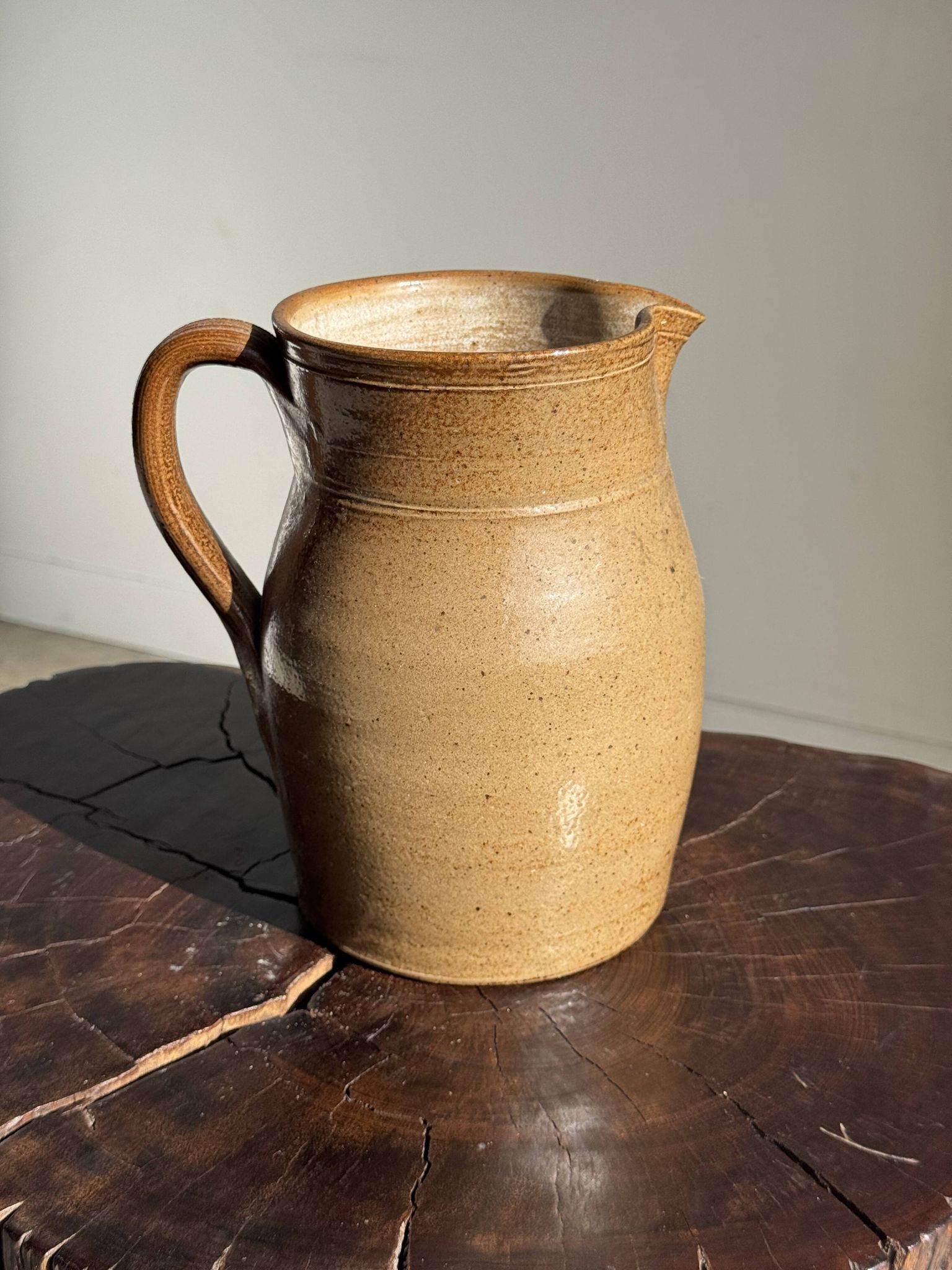 Large stoneware jug marked with pencil underneath H20 D11.