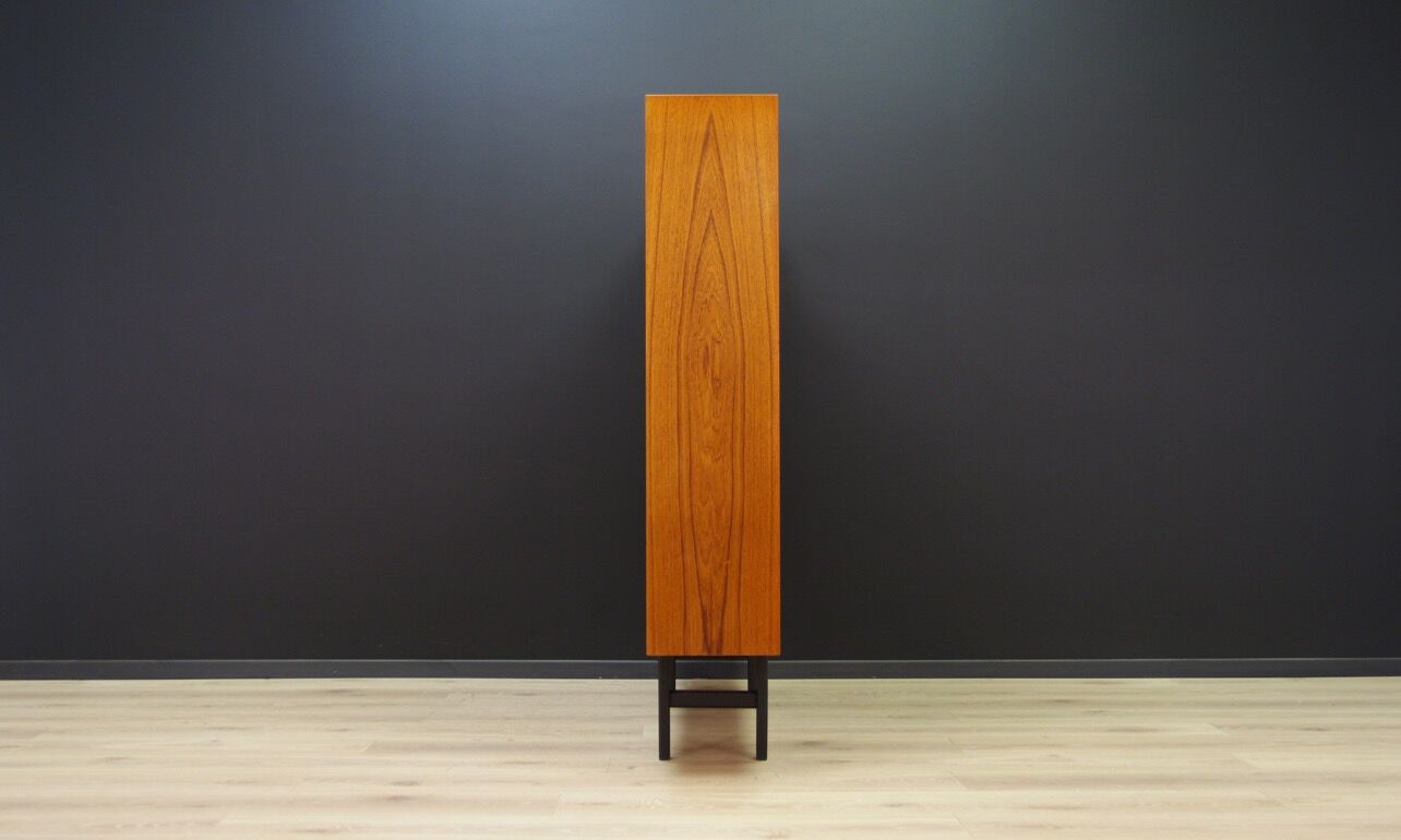 Poul Hundevad bookcase