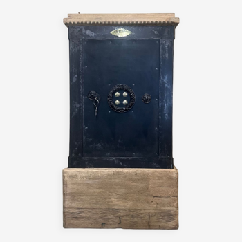 Perfectly functional Haffner 19th century safe