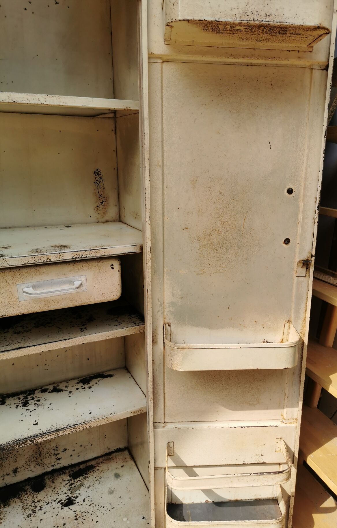 Armoire métallique