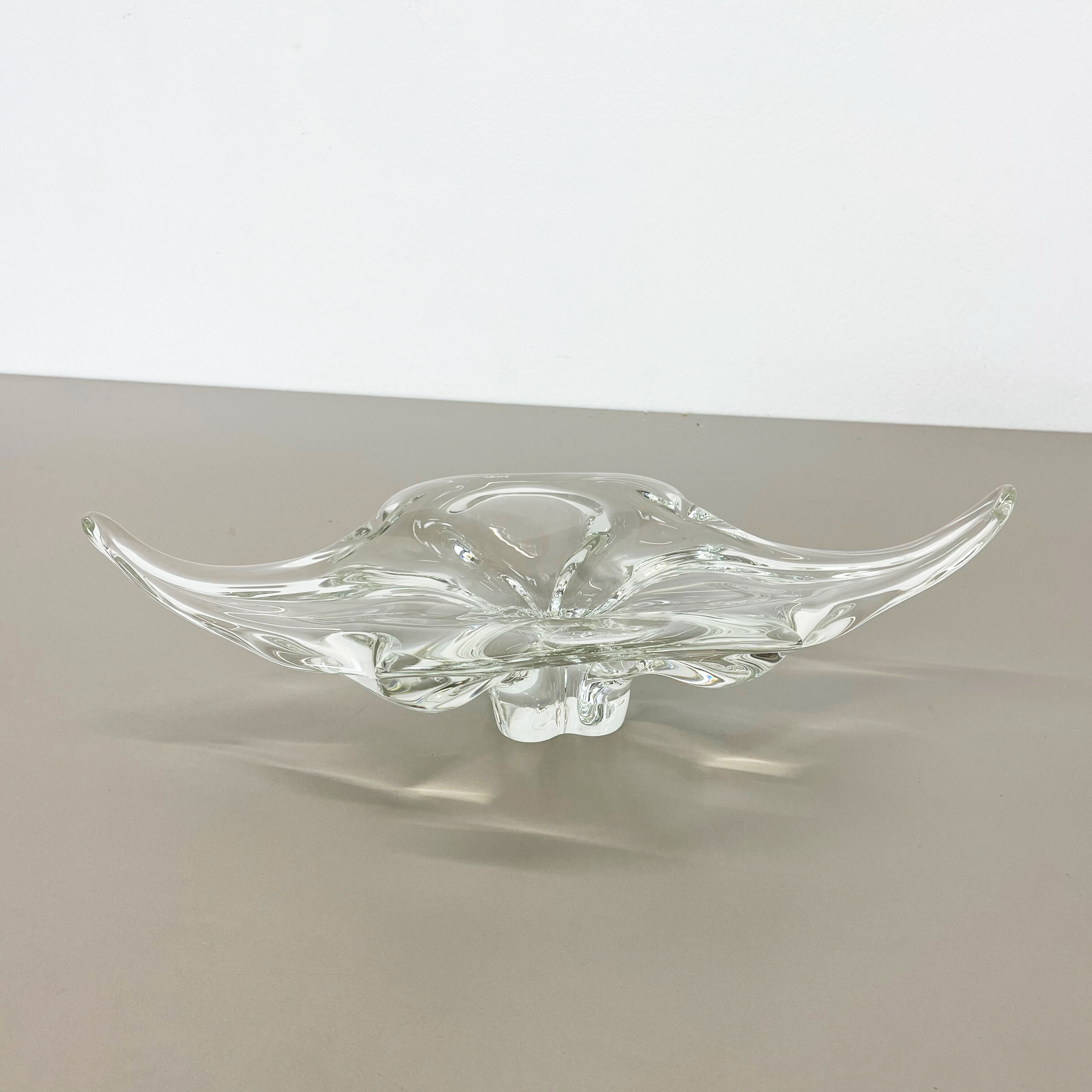 Murano glass "lucid" bowl shell element shell Murano, Italy, 1970s