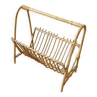 Porte revue en rotin vintage