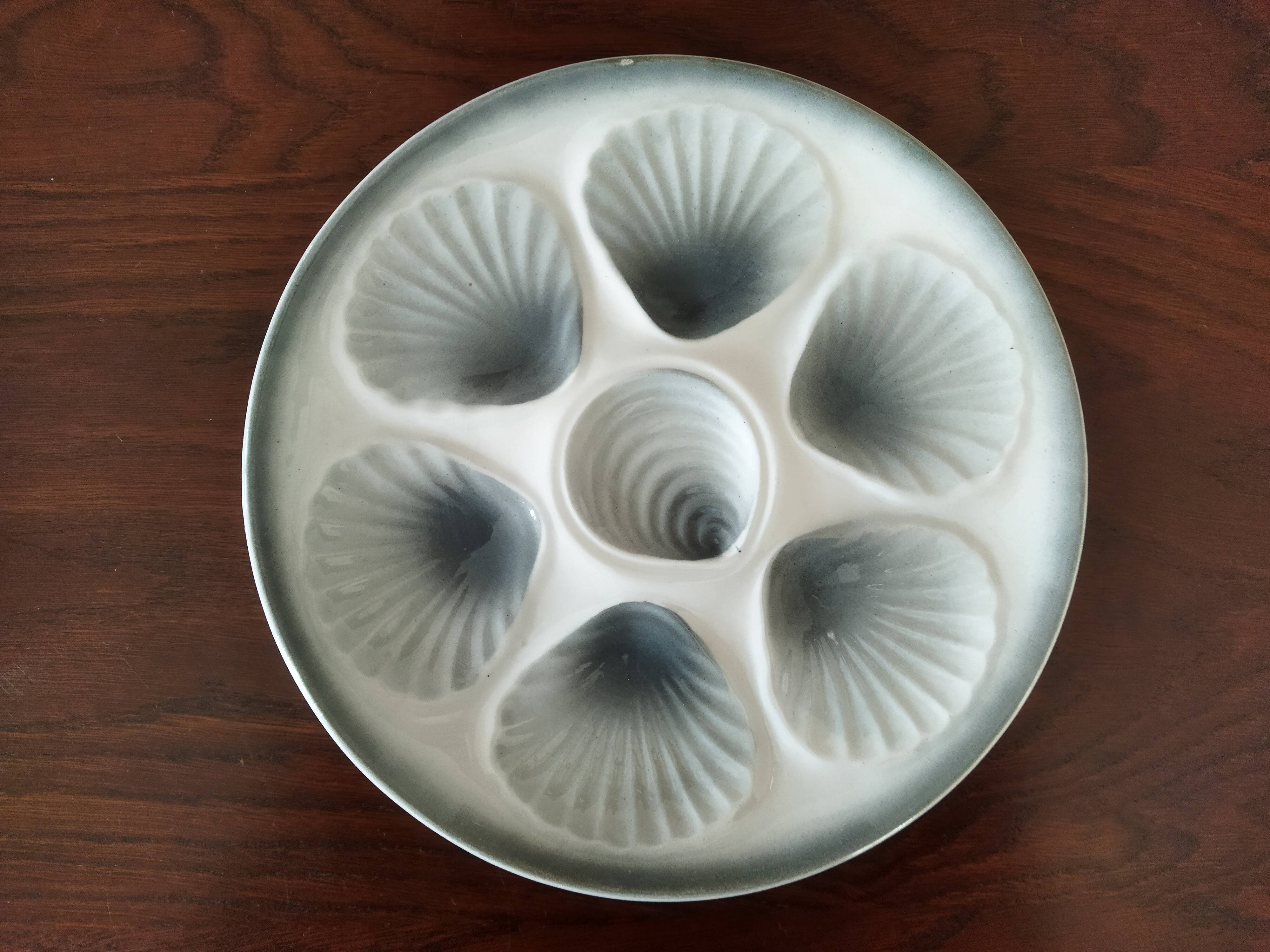 2 Moulin des Loups Orchies oyster plates